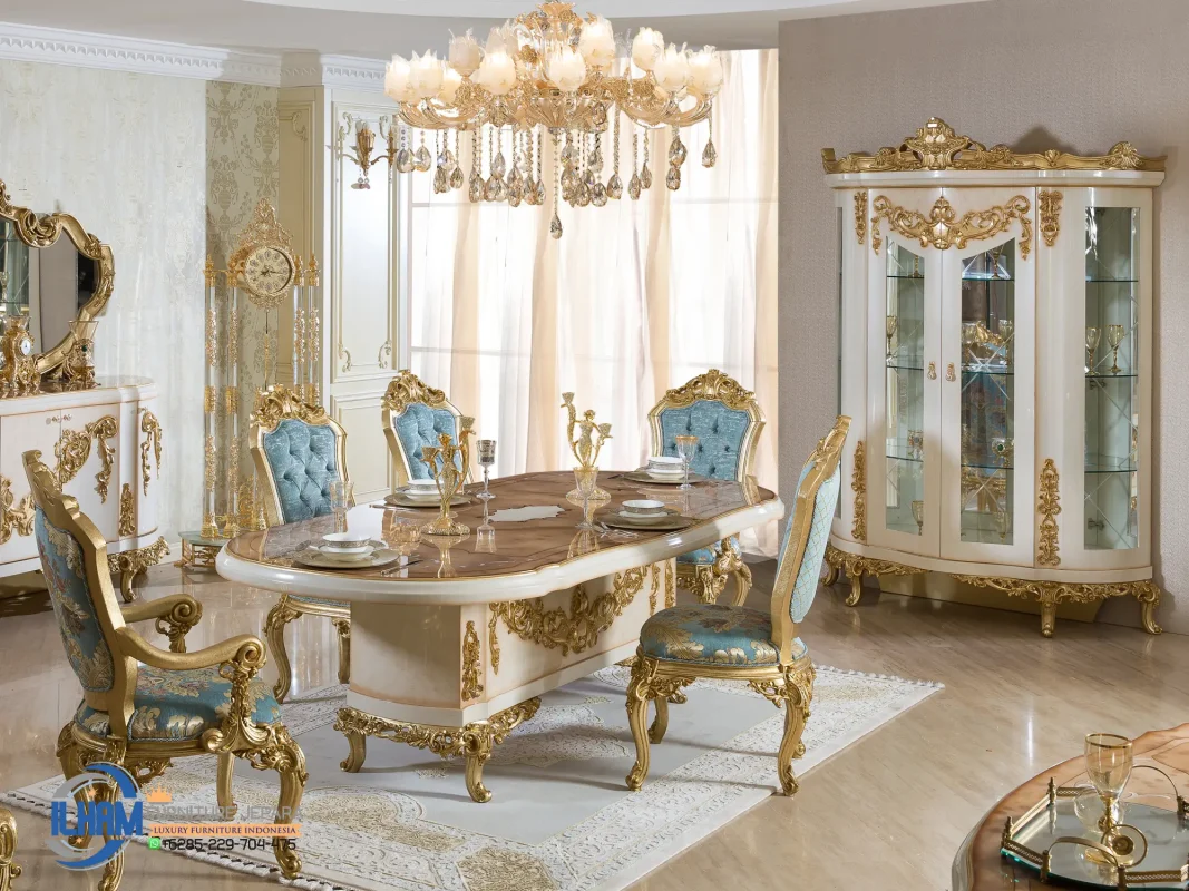 Gaya Interior Ruang Meja Makan Mewah Klasik Rumah Jakarta