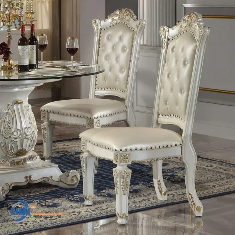 Kursi Makan White Klasik Set Round Dining Table Eropa, Set Meja Makan White Klasik Round Dining Table Eropa, Desain Meja Makan Mewah, Kursi Makan Mewah, Meja Makan, Meja Makan Bulat, Meja Makan Bulat Putar, Meja Makan Klasik, Meja Makan Klasik 4 Kursi, Meja Makan Klasik 6 Kursi, Meja Makan Klasik 8 Kursi, Meja Makan Klasik Bundar, Meja Makan Klasik Eropa, Meja Makan Klasik Jati, Meja Makan Klasik Mewah, Meja Makan Mewah, Meja Makan Mewah Kayu Jati, Meja Makan Mewah Modern, Ruang Dapur, Ruang Makan